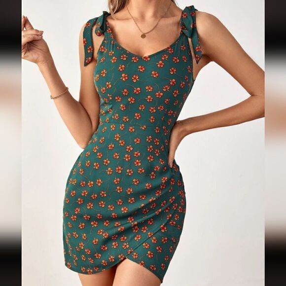 Tulip Hem Cami Dress NWT - Picture 1 of 3